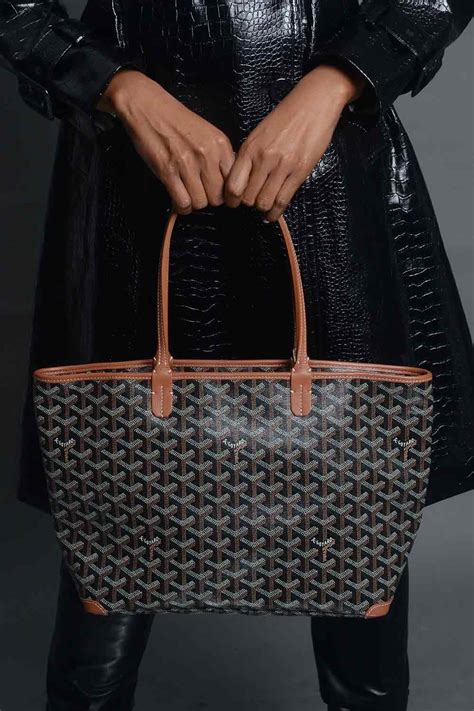 goyard reversible bag|goyard artois pm vs mm.